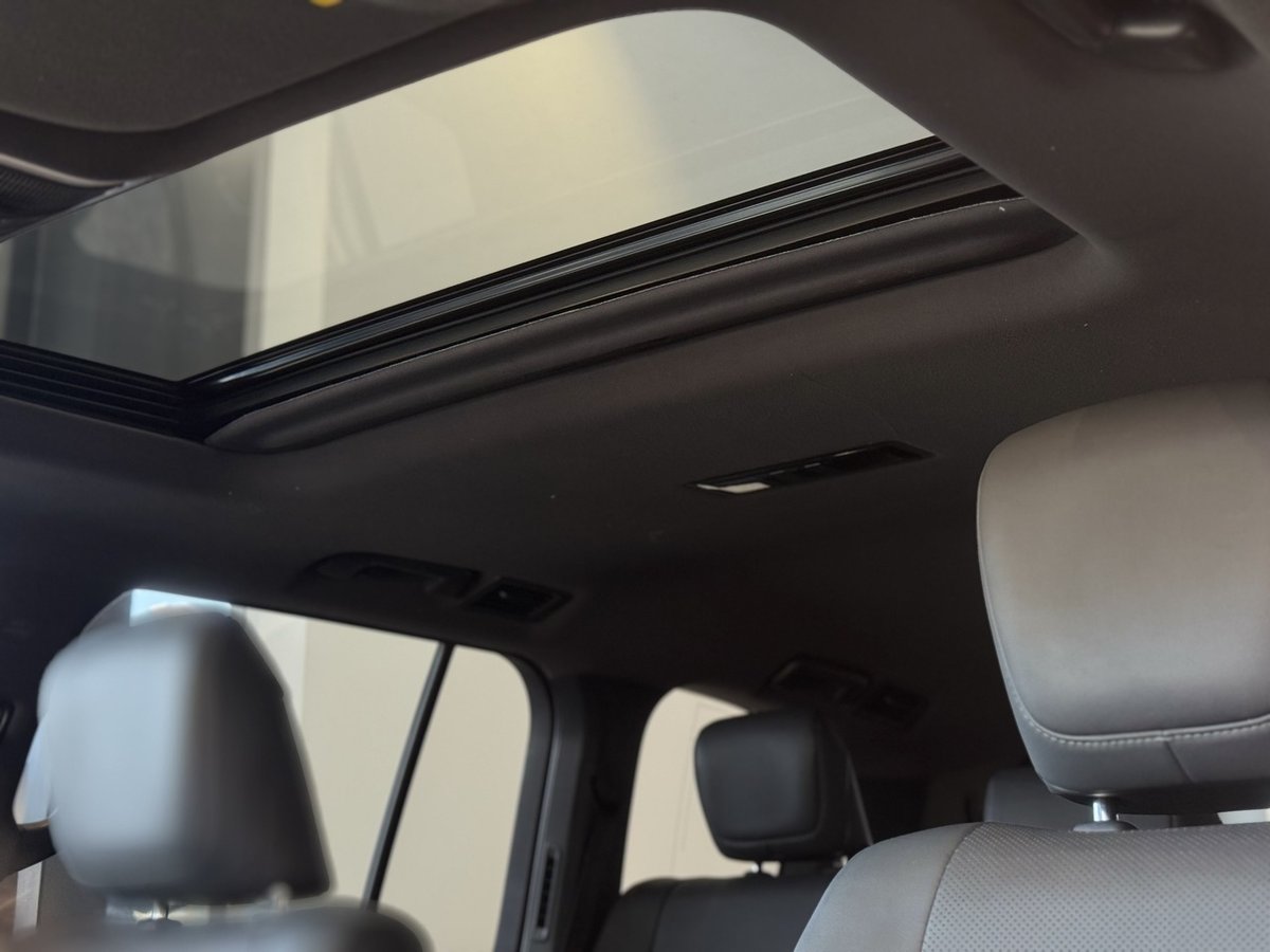 2024 Toyota Landcruiser VX FJA300R 4X4 Dual Range image 27