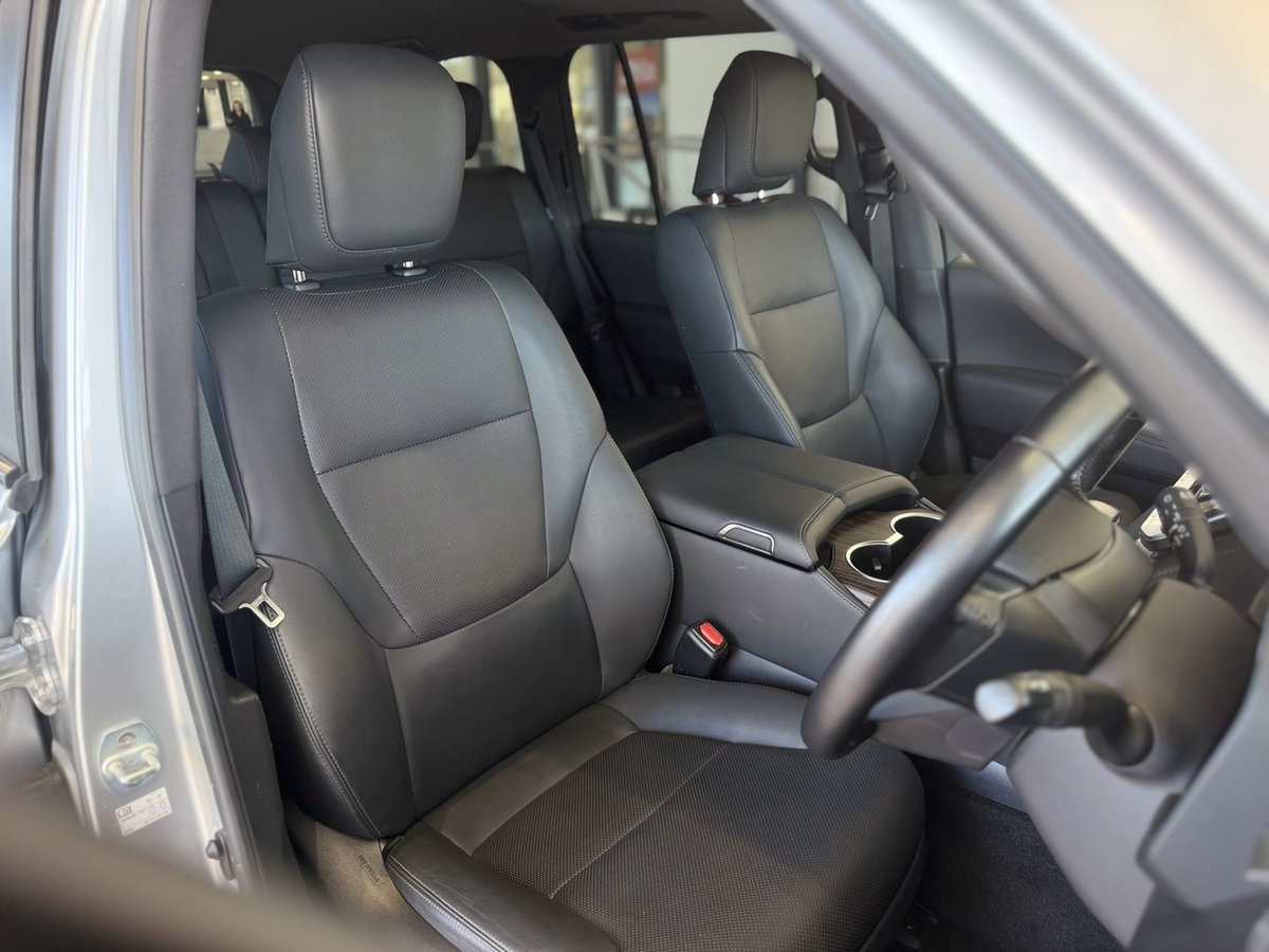 2024 Toyota Landcruiser VX FJA300R 4X4 Dual Range image 9