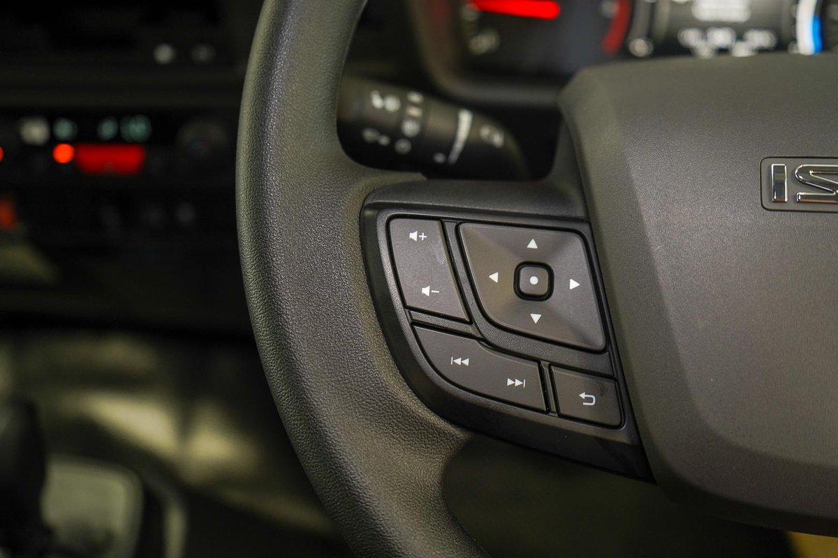 2026 Isuzu N Series image 18