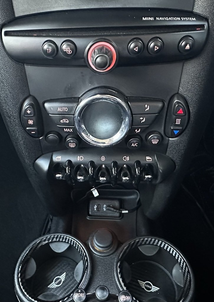 2013 MINI Hatch Cooper S R56 LCI image 23