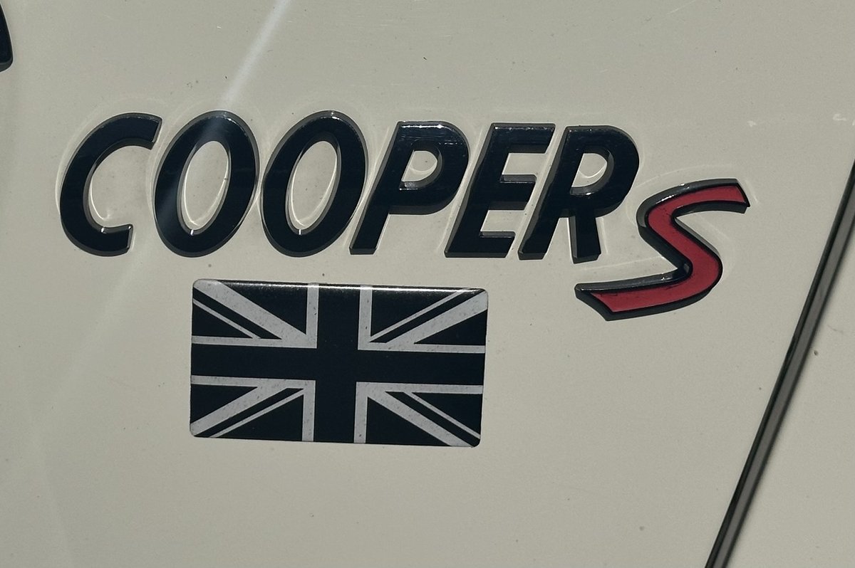 2013 MINI Hatch Cooper S R56 LCI image 26