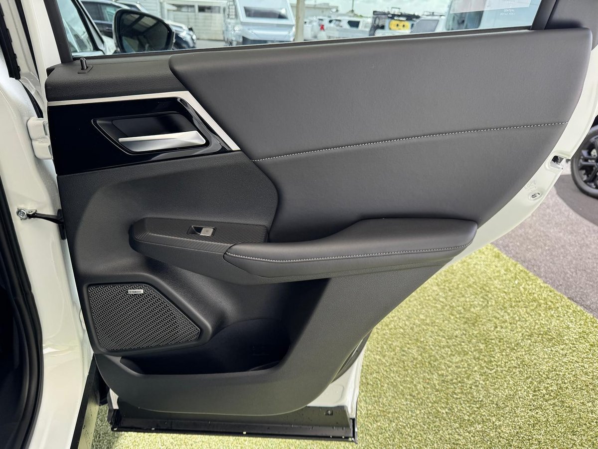 2025 Mitsubishi Outlander Aspire ZM MY25 image 9