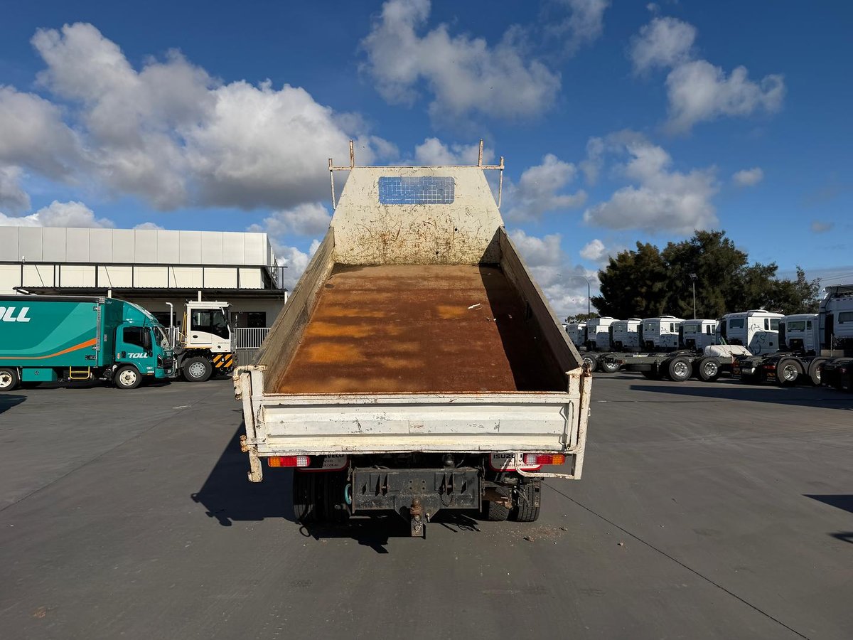 2008 Isuzu N Series NPR 400 image 14