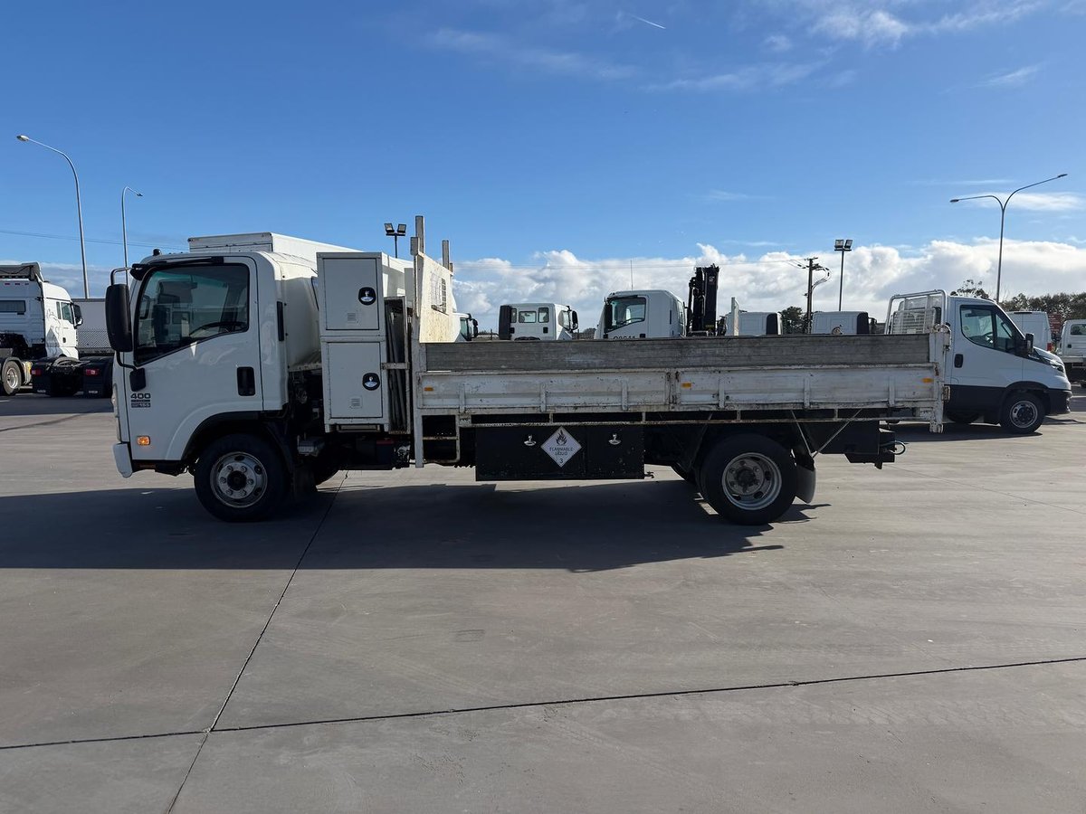 2008 Isuzu N Series NPR 400 image 4