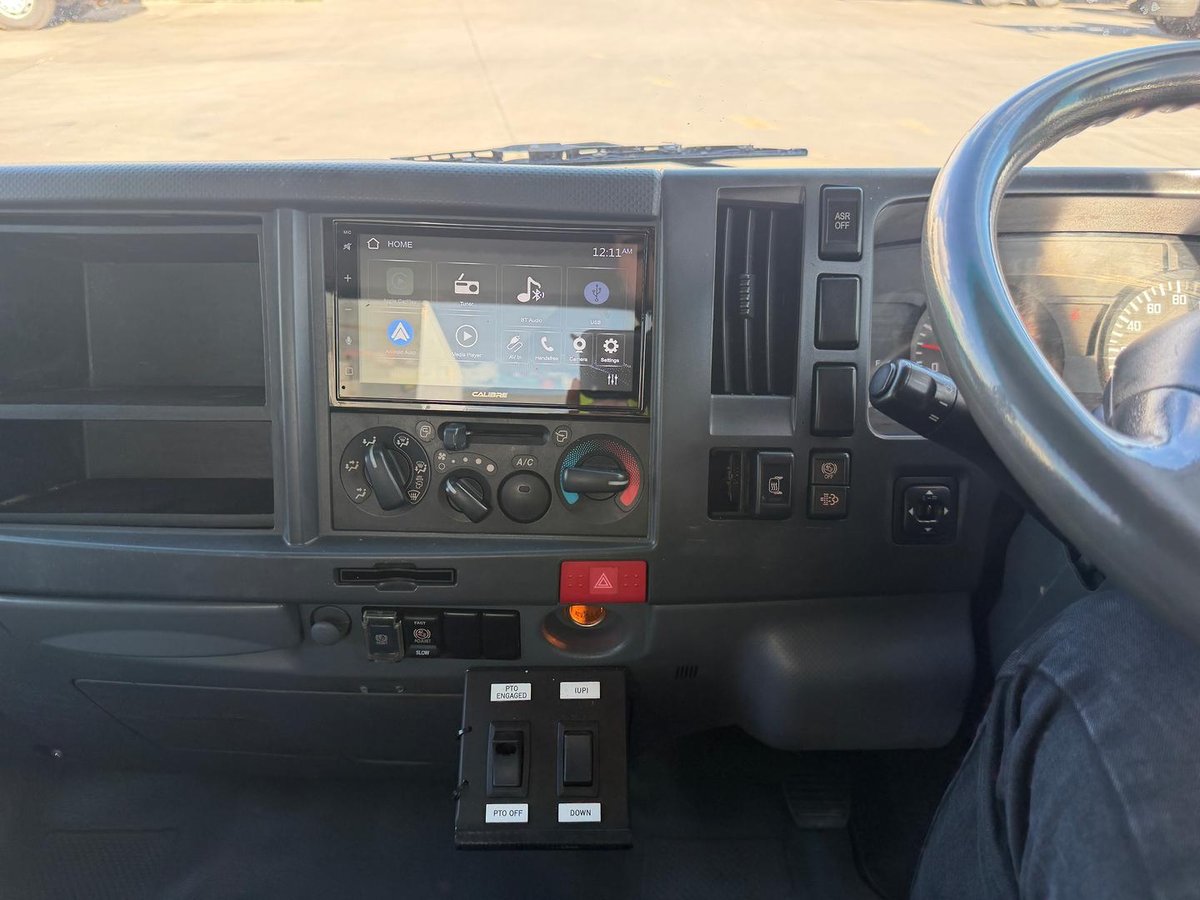 2008 Isuzu N Series NPR 400 image 22