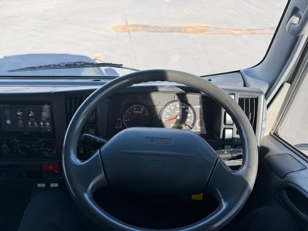 2008 Isuzu N Series NPR 400 image 22