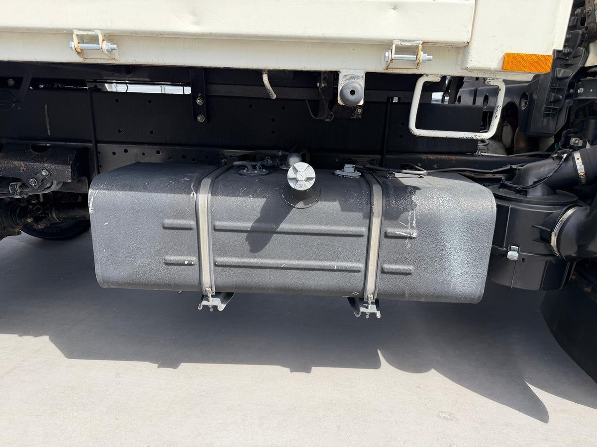 2018 Hino 300 Series 617 image 9