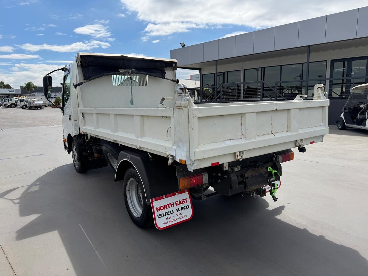 2018 Hino 300 Series 617 image 5