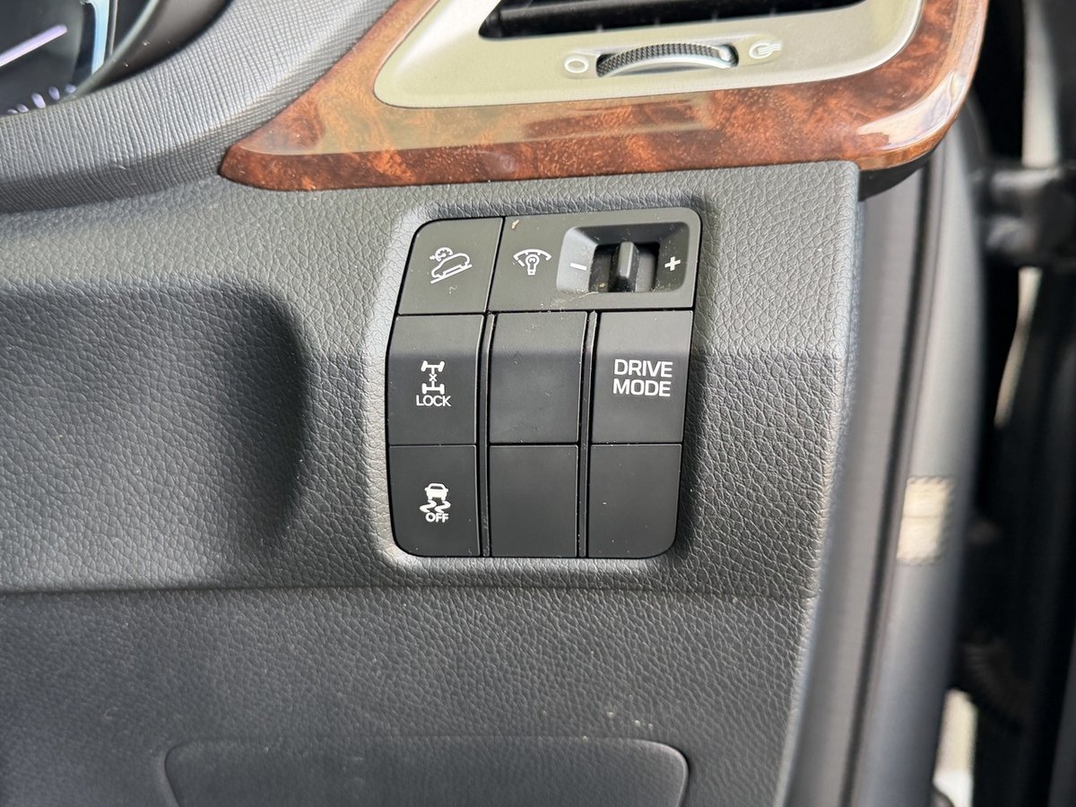 2018 Hyundai Santa Fe Active DM5 Series II MY18 4X4 On Demand image 17