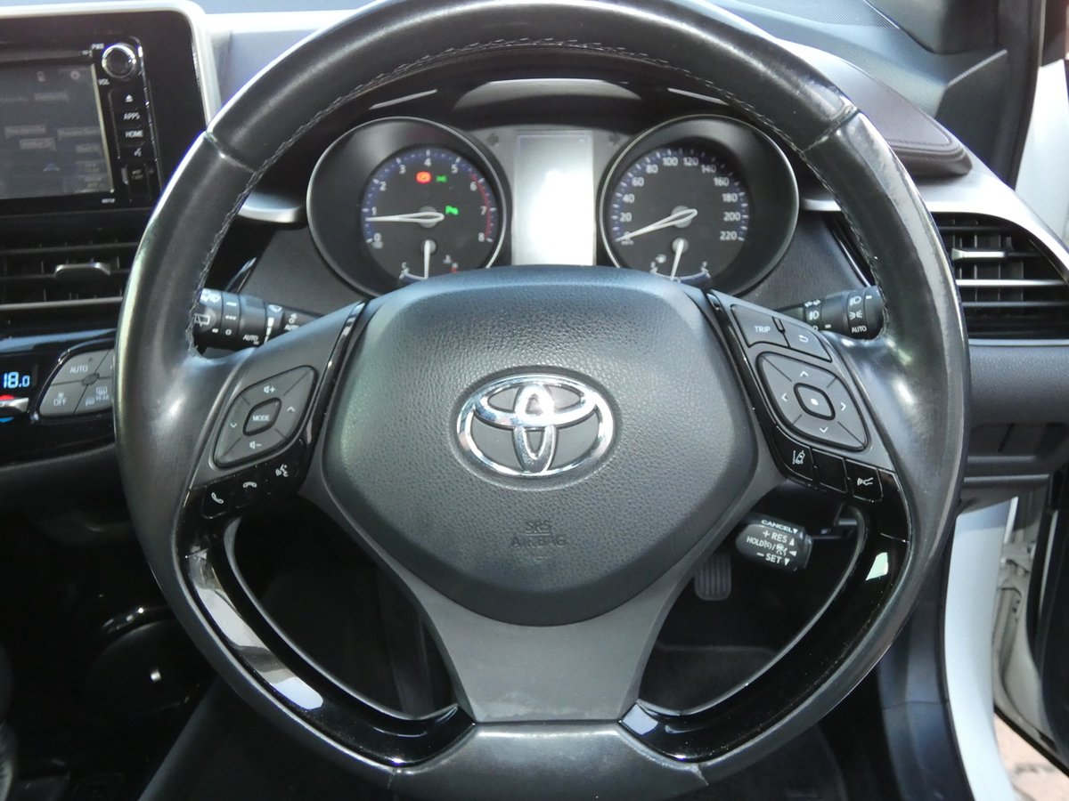 2019 Toyota C-HR Koba (2WD) Two Tone NGX10R image 12