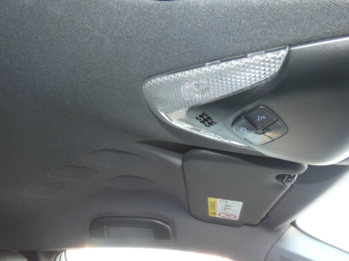 2019 Toyota C-HR Koba (2WD) Two Tone NGX10R image 18