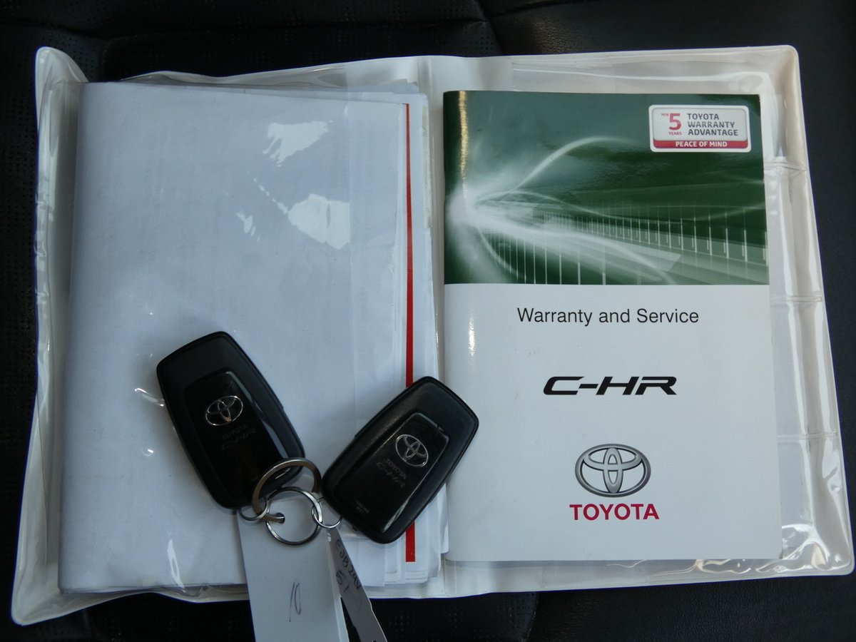 2019 Toyota C-HR Koba (2WD) Two Tone NGX10R image 19