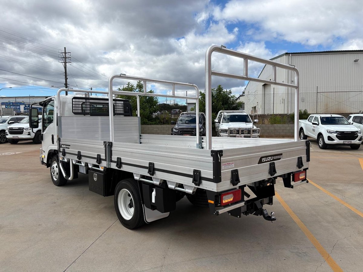 2026 Isuzu N Series image 6