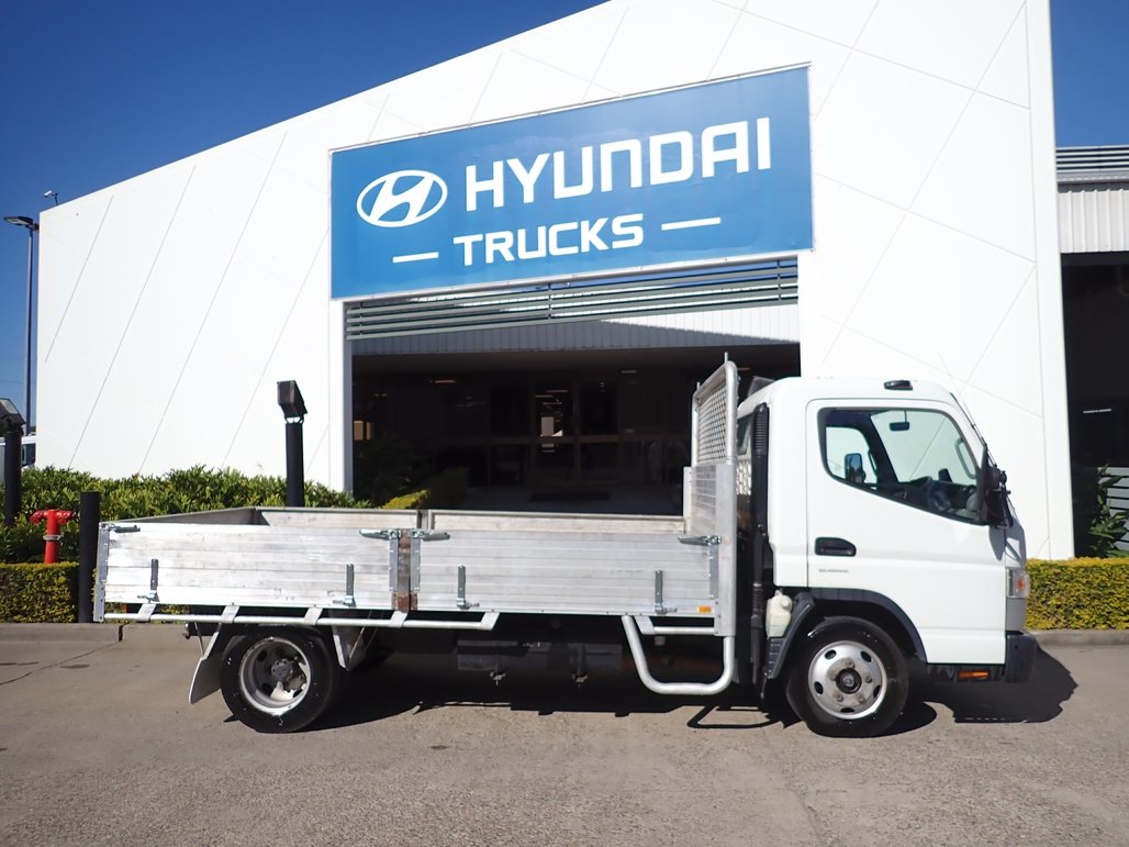 2020 Mitsubishi Canter Fuso image 6