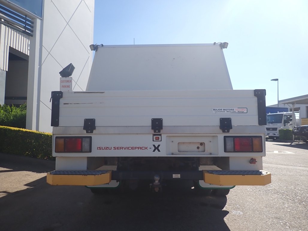 2020 Isuzu Nlr 45-150 image 10