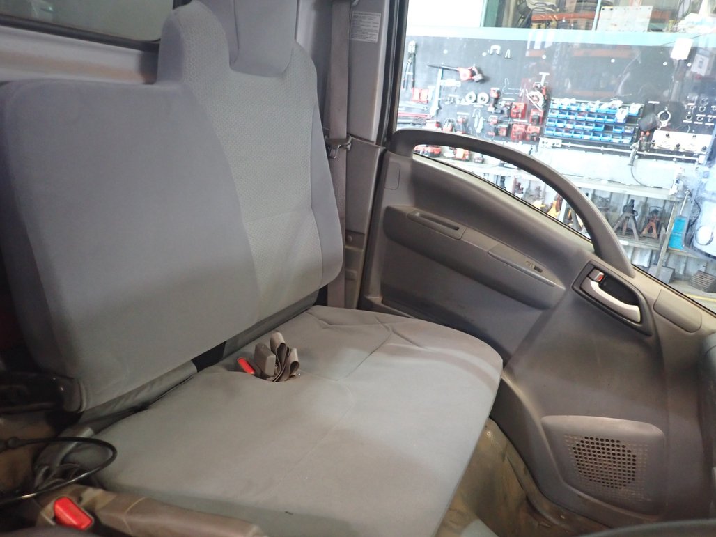 2020 Isuzu Nlr 45-150 image 12