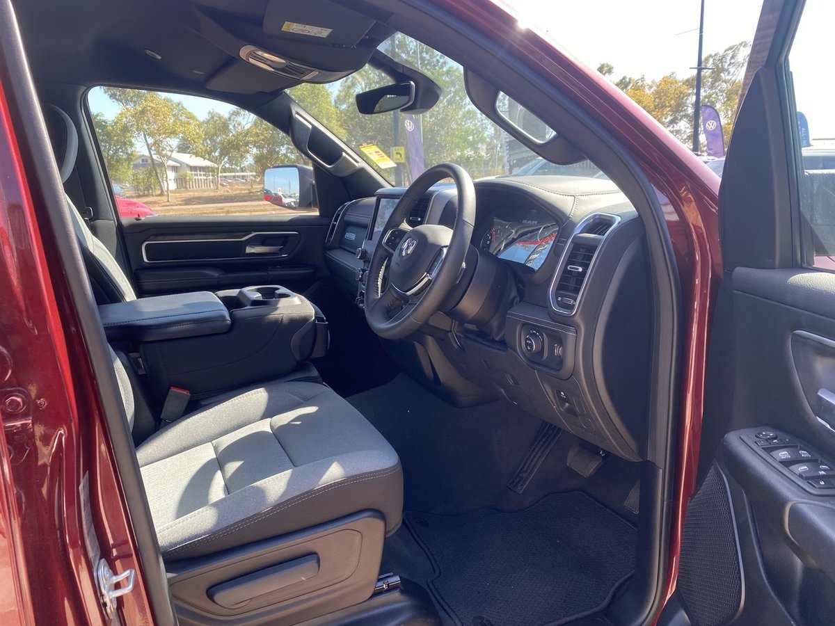 2024 Ram 1500 Big Horn SWB DT image 6