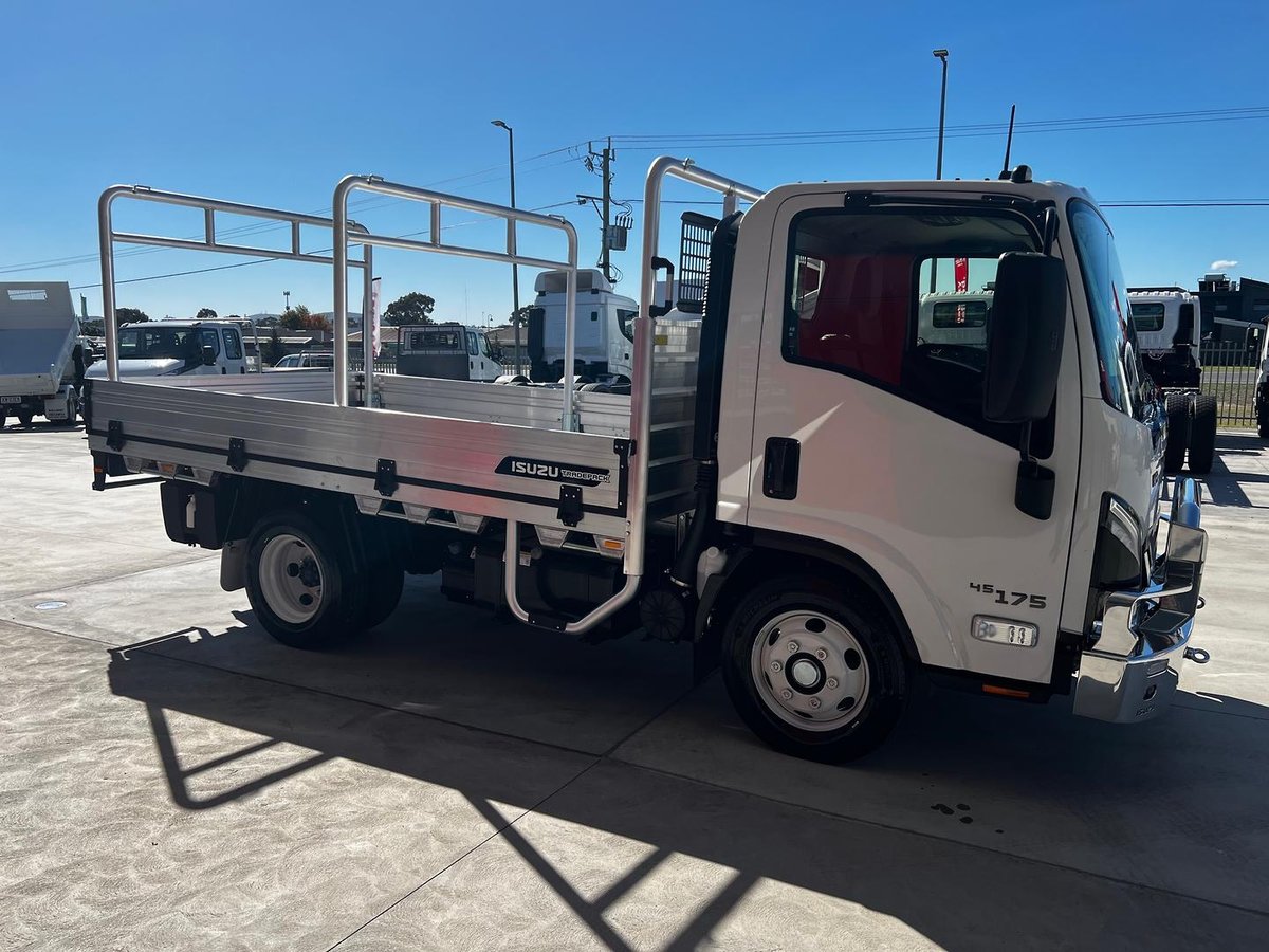2026 Isuzu N Series NPR 45/65-175 DT D28 Tradepack image 2
