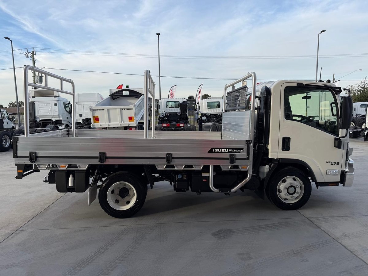 2026 Isuzu N Series NPR 45/65-175 DT D28 Tradepack image 2