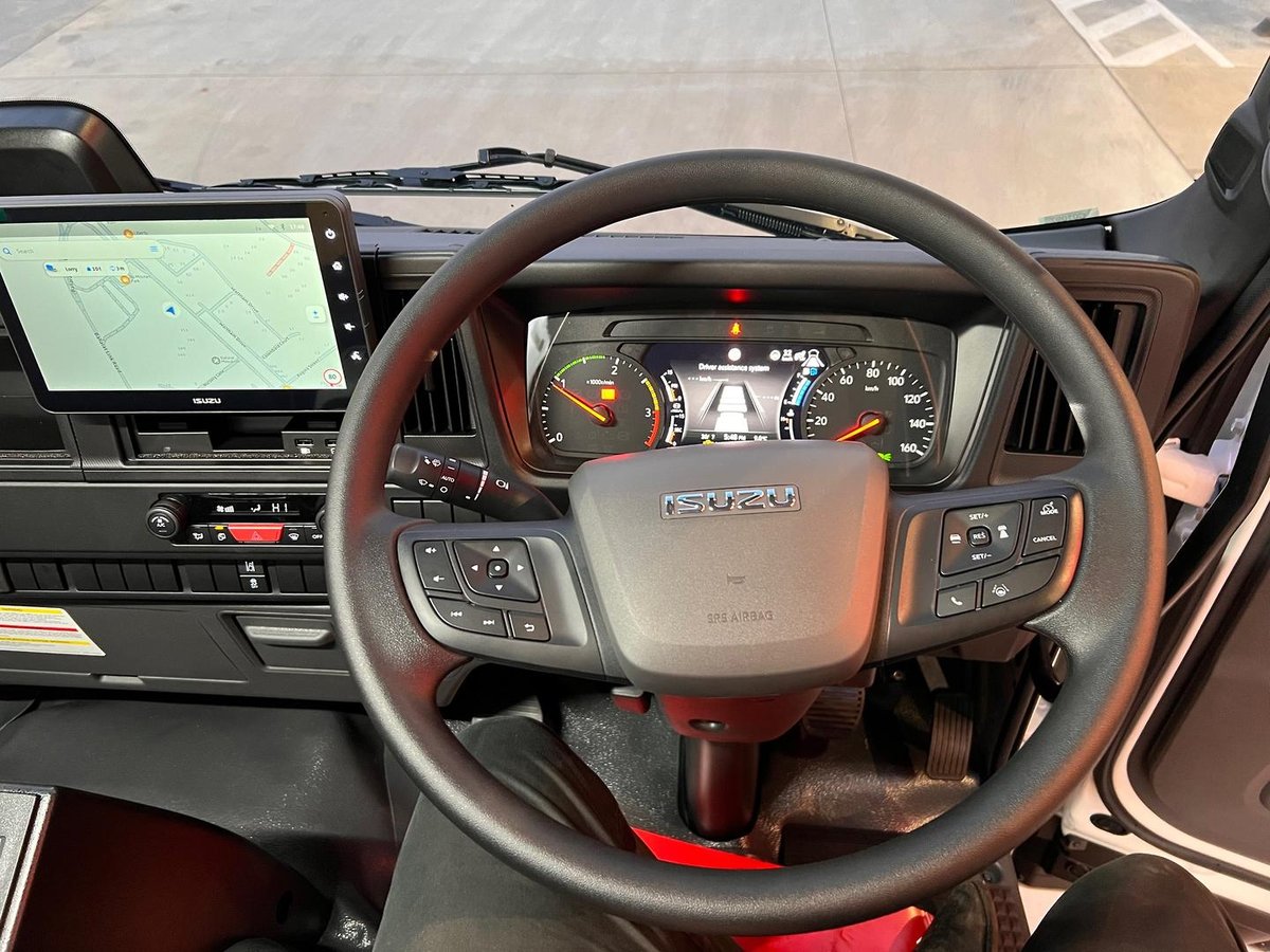 2025 Isuzu F Series image 13
