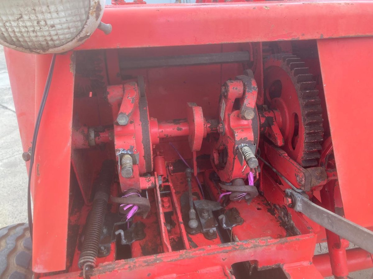 Welger Ap48 Rectangular Baler image 4