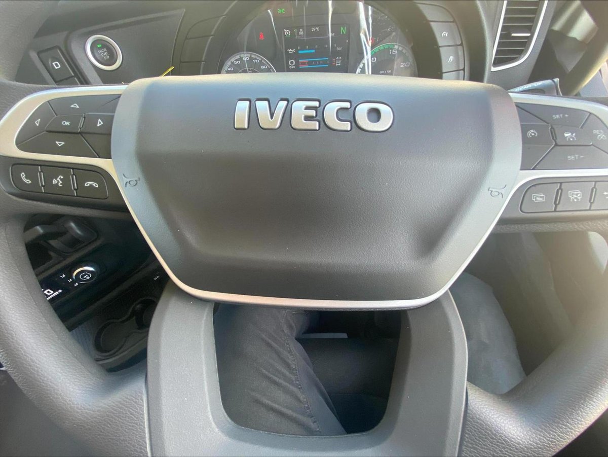 2026 Iveco S-way As270 image 13