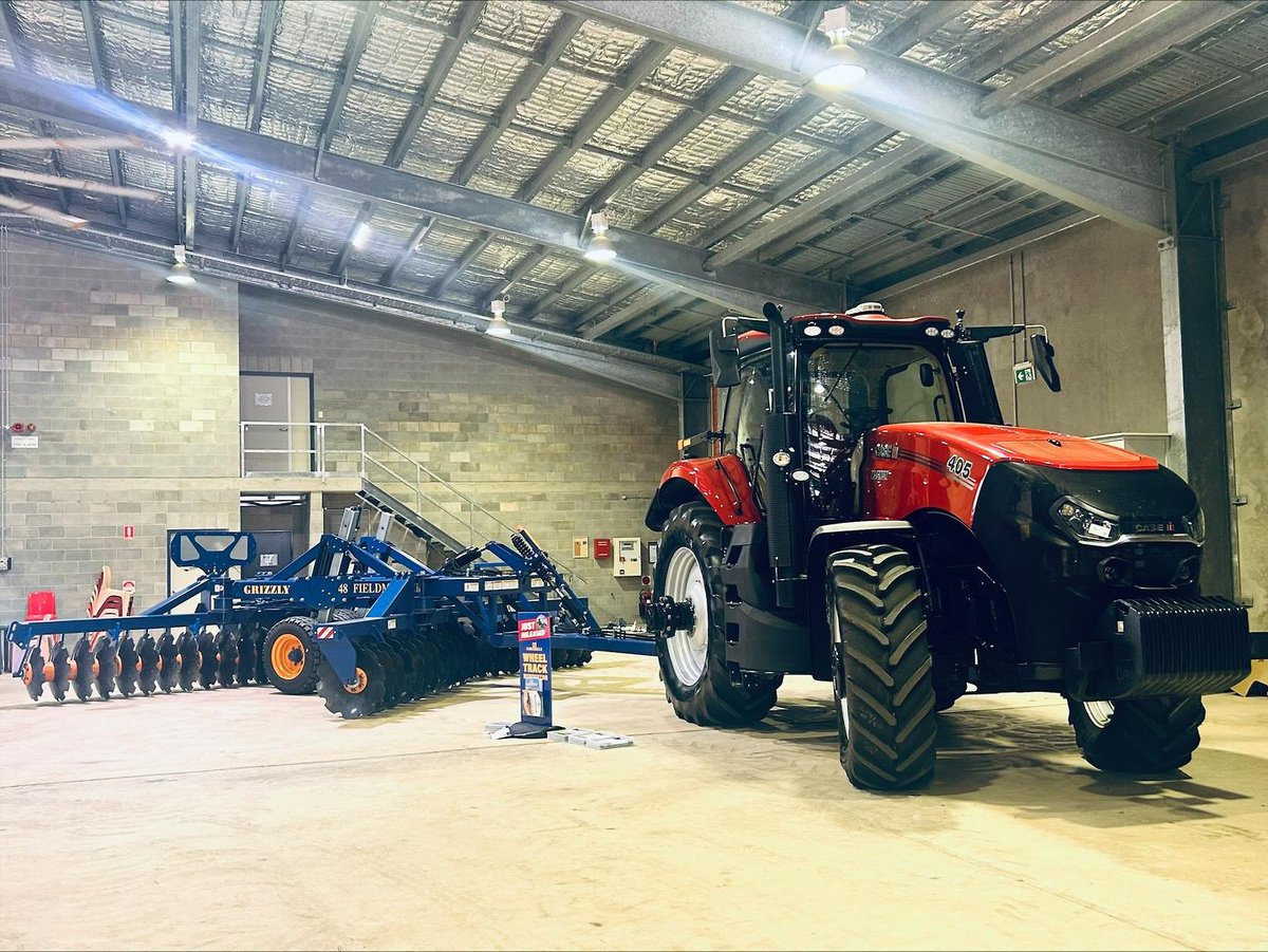 0 CASE IH Magnum 405