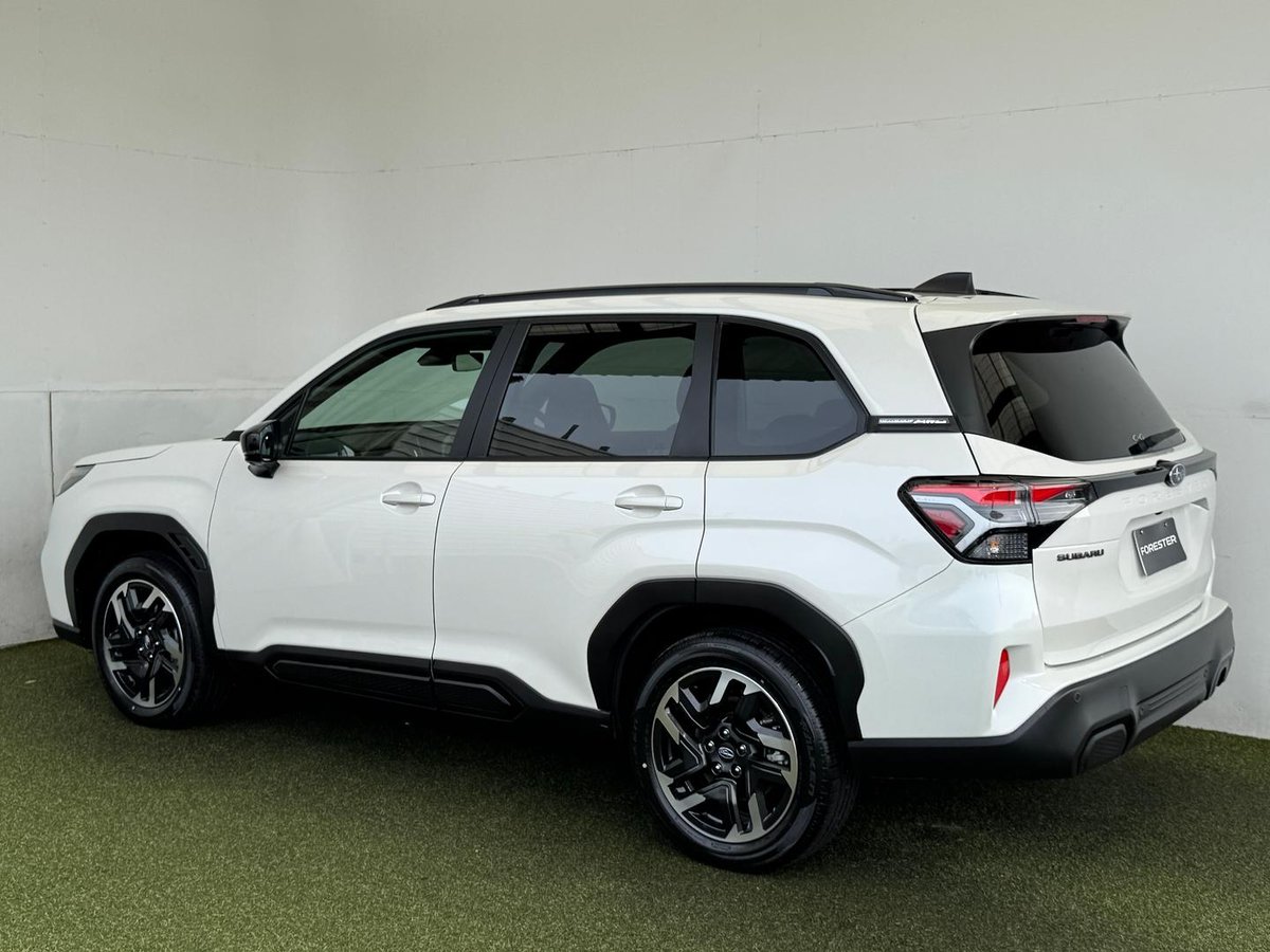 2026 Subaru Forester Touring S6 MY26 AWD image 24