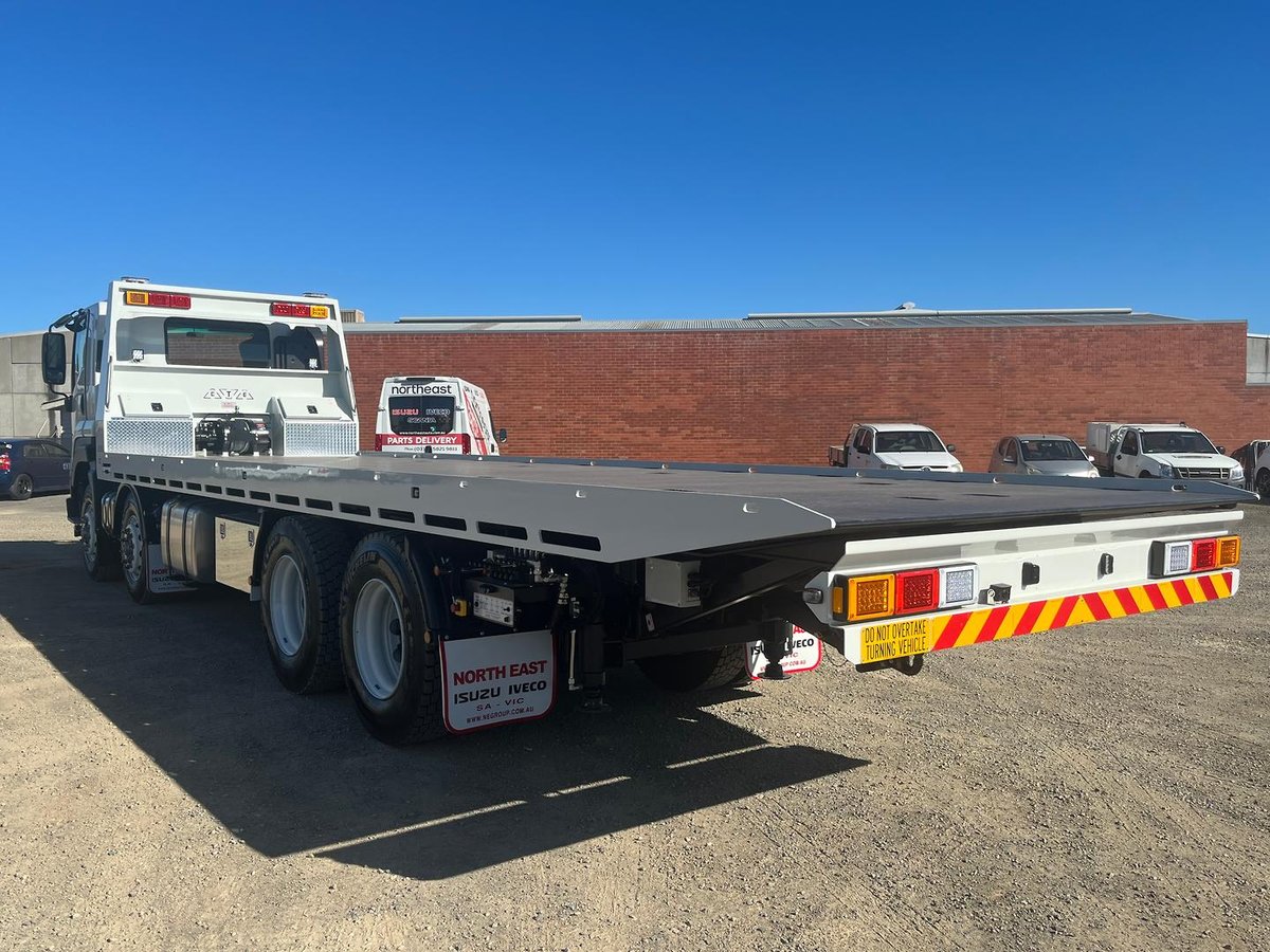 2026 Isuzu F Series Fyj 320-355 At R67 image 3