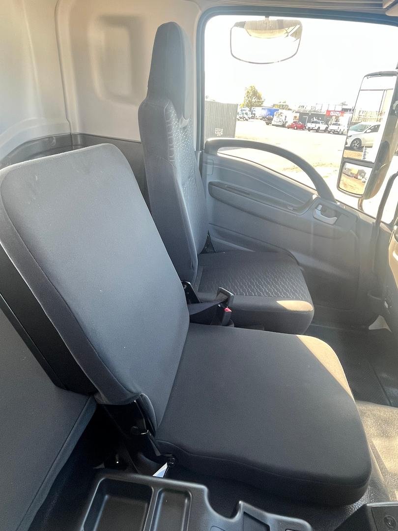 2026 Isuzu F Series Fyj 320-355 At R67 image 31