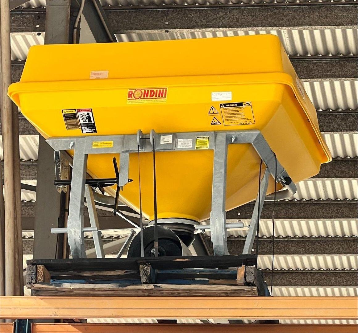 Silvan Rondini Sqtf Oscillating Spreader 1000L