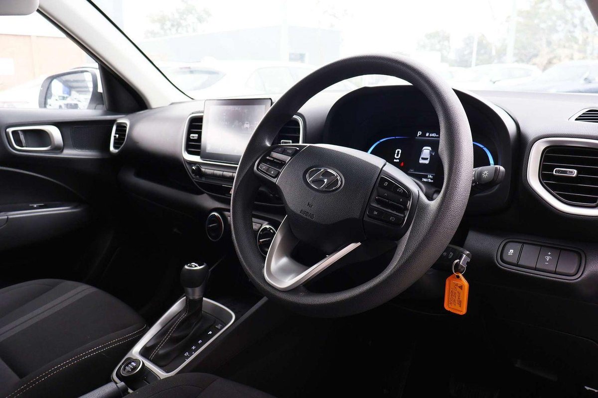 2025 Hyundai Venue QX.V5 MY25 image 10