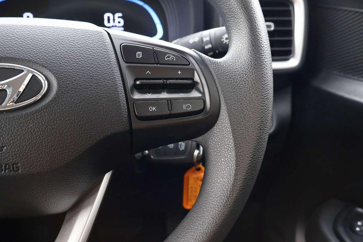 2025 Hyundai Venue QX.V5 MY25 image 18