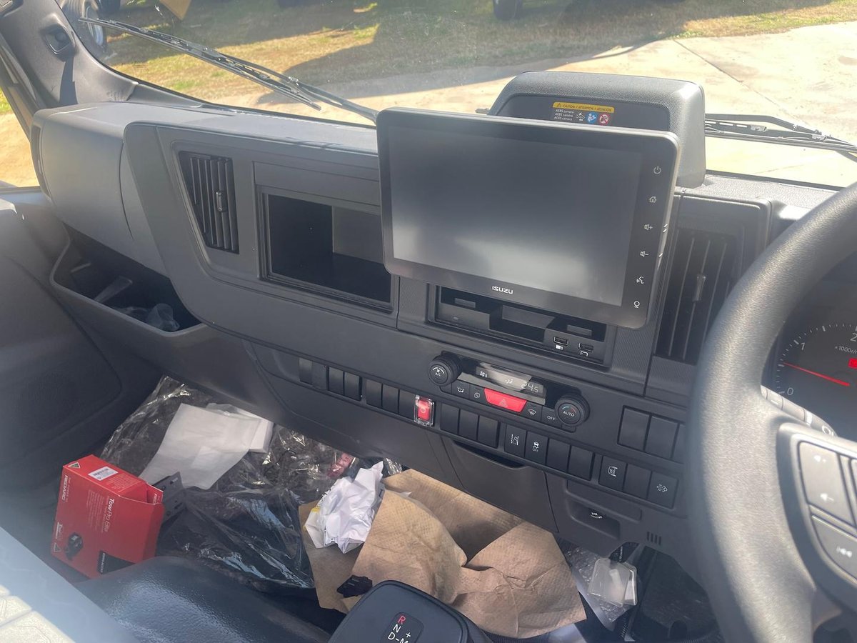 2026 Isuzu N Series NQR 88/80-190 MT D42 image 11