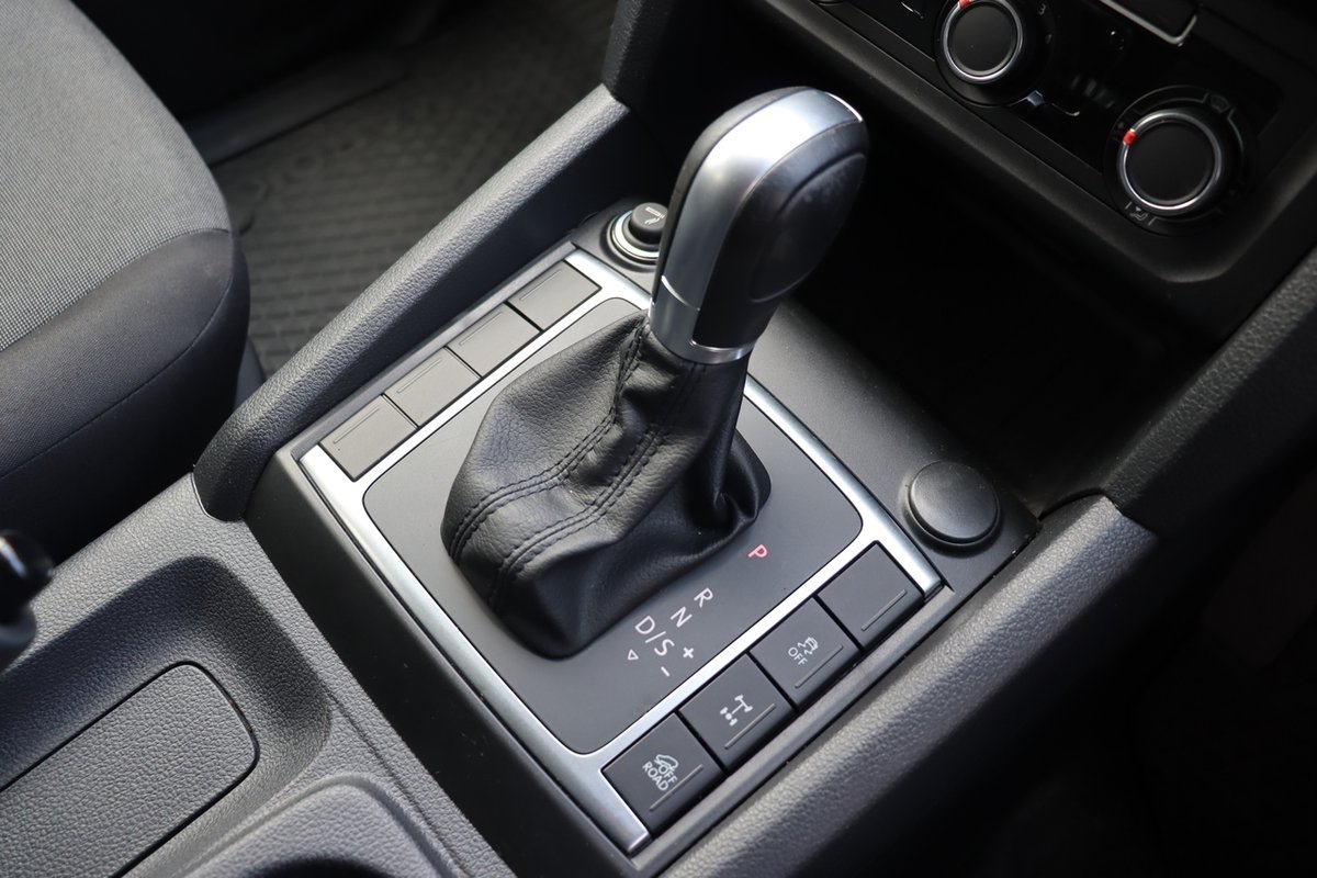 2017 Volkswagen Amarok TDI420 Core 2H MY17 4X4 Constant image 11