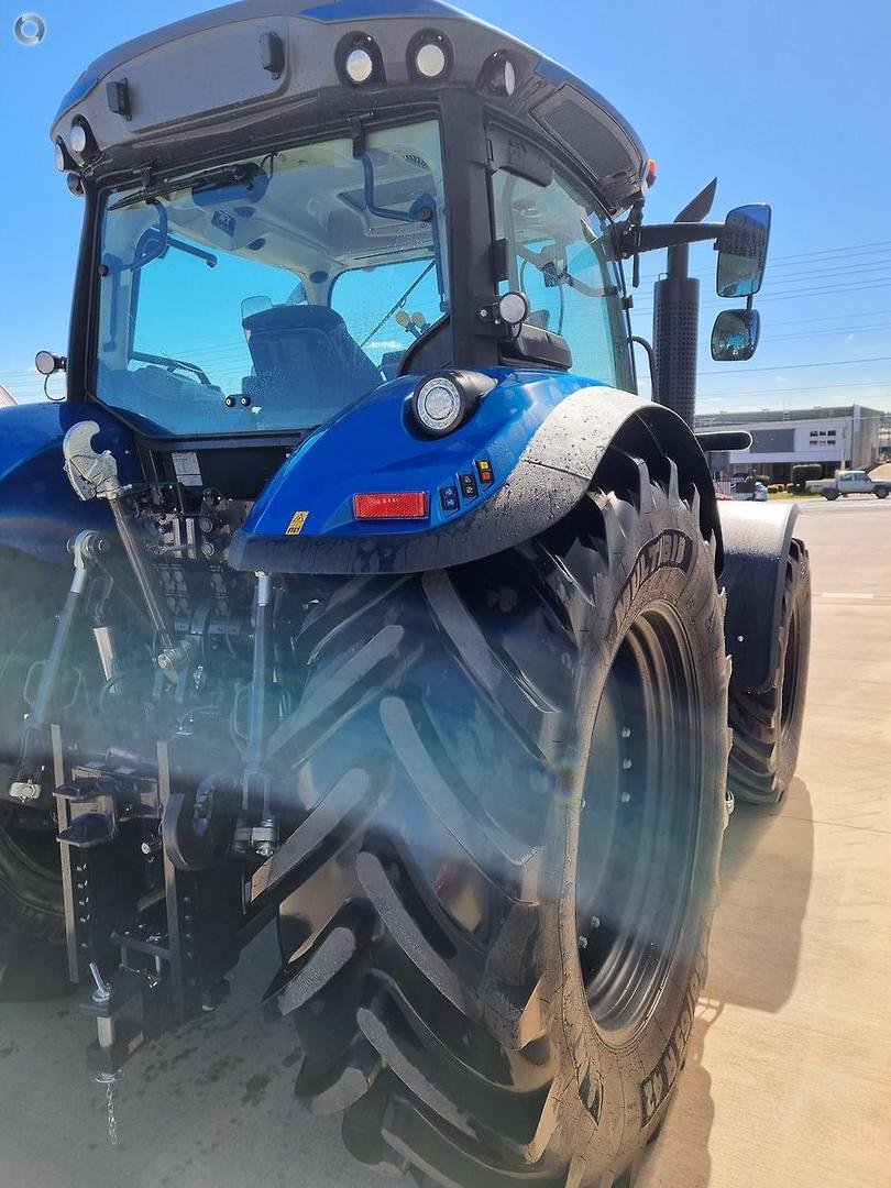 2024 Landini 7-200 Dynamic image 11