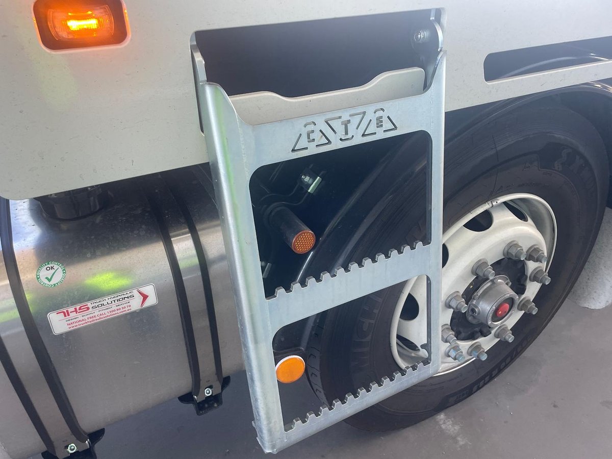2026 Isuzu F Series FYJ 320-355 AT R67 image 14