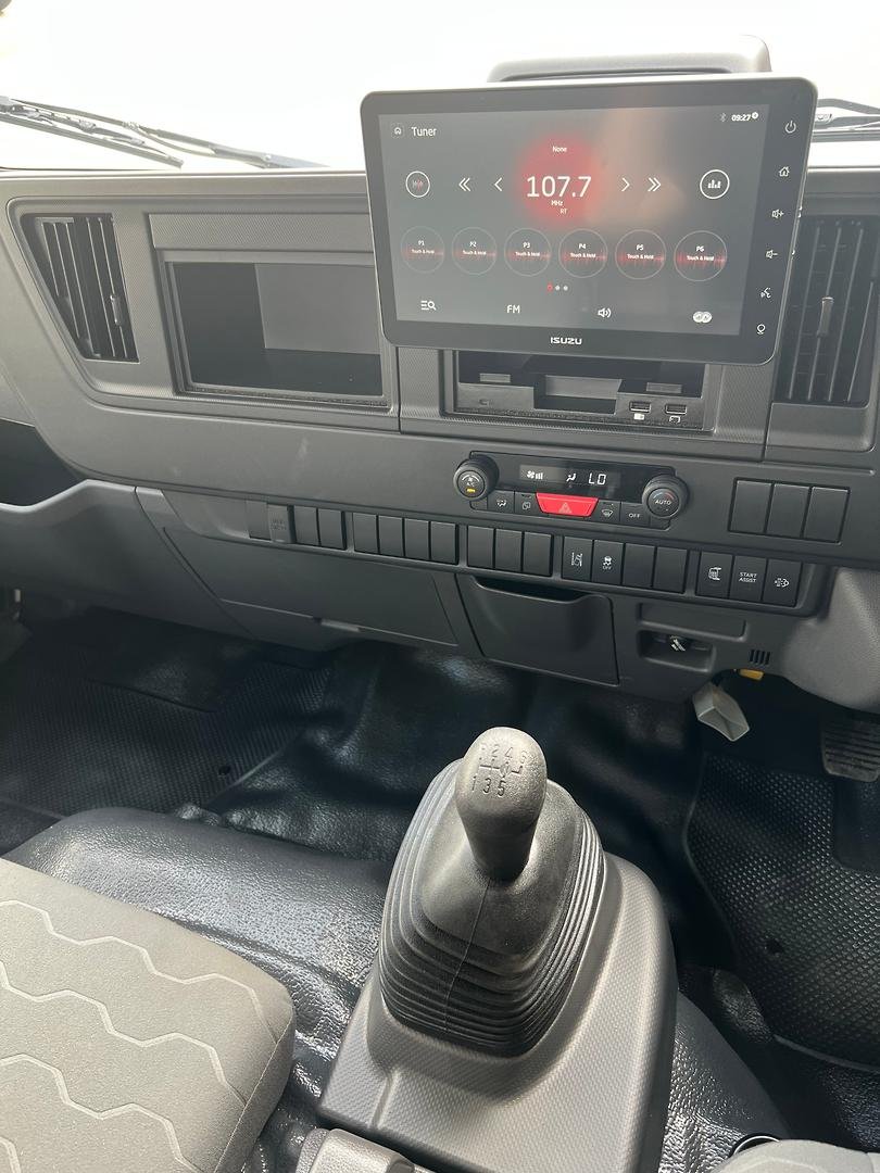 2026 Isuzu Npr 45/65-175 Mt D34 image 11