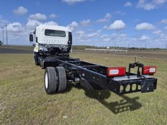 2026 Isuzu F Series image 7