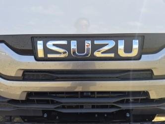 2026 Isuzu F Series image 14