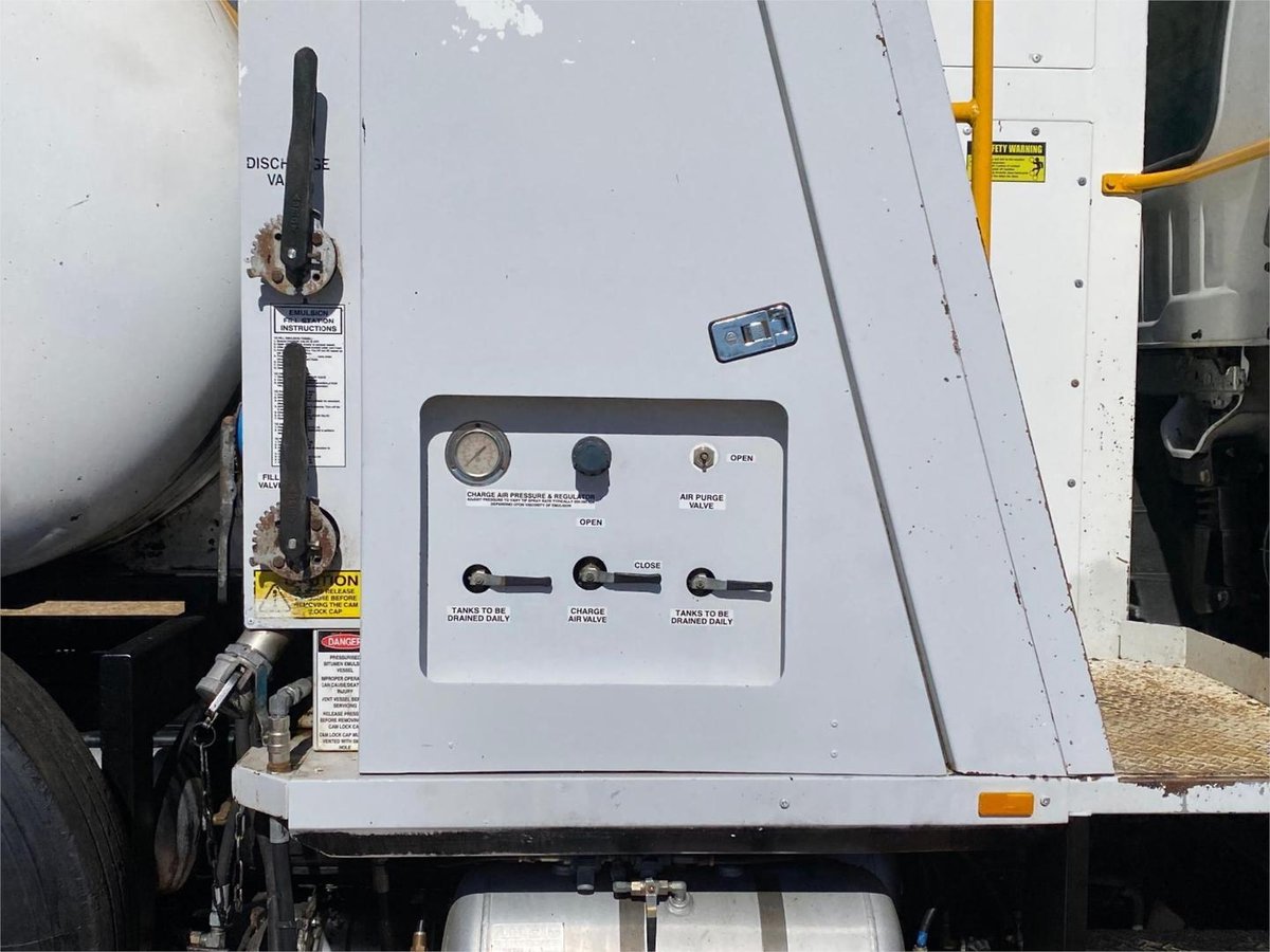 2008 Isuzu F Series FVZ 1400 image 18