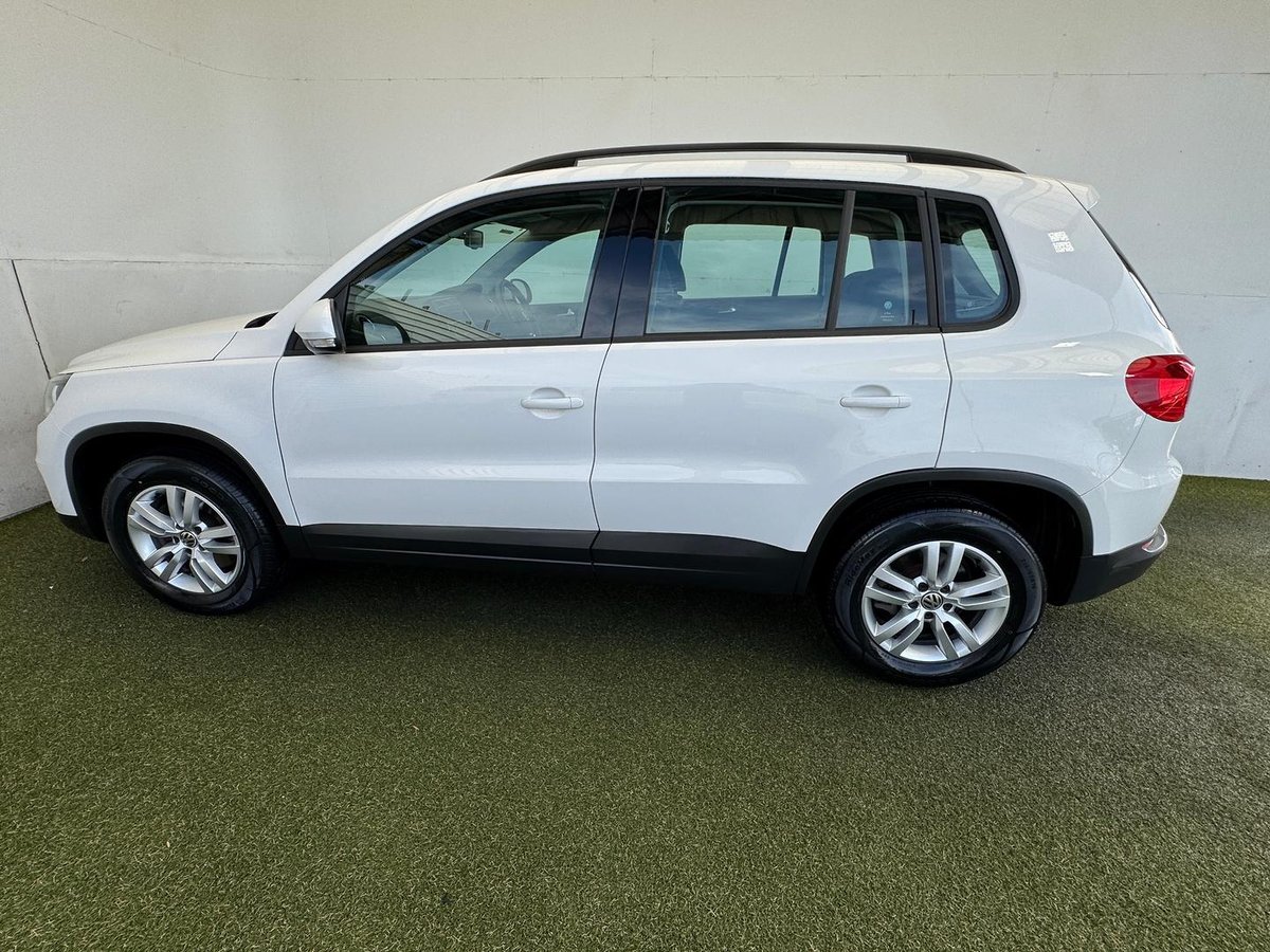 2012 Volkswagen Tiguan 103TDI 5N MY12.5 Four Wheel Drive image 18