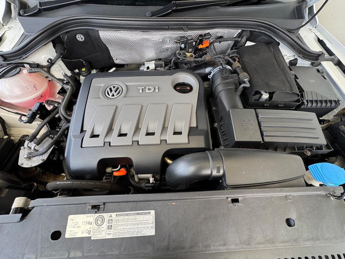 2012 Volkswagen Tiguan 103TDI 5N MY12.5 Four Wheel Drive image 24