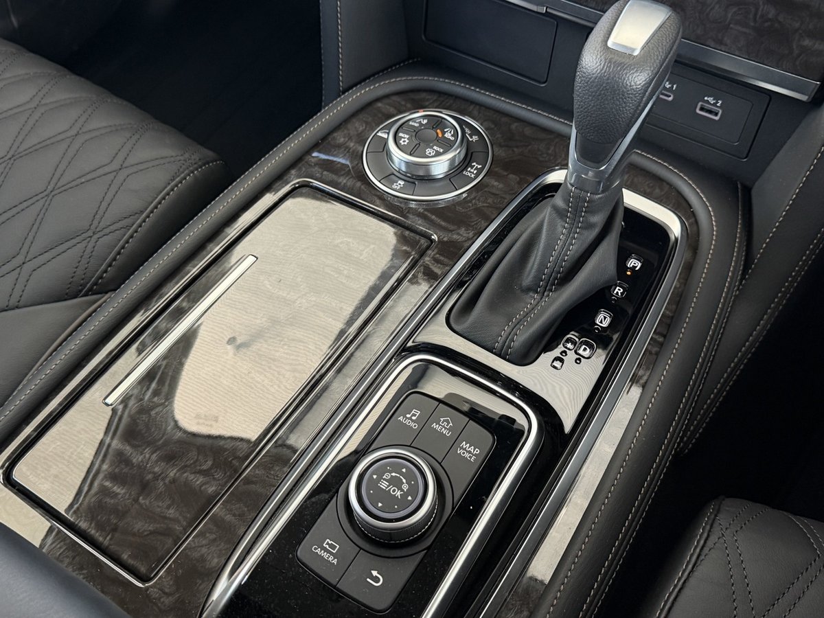 2025 Nissan Patrol Ti Y62 MY25 4X4 Dual Range image 15
