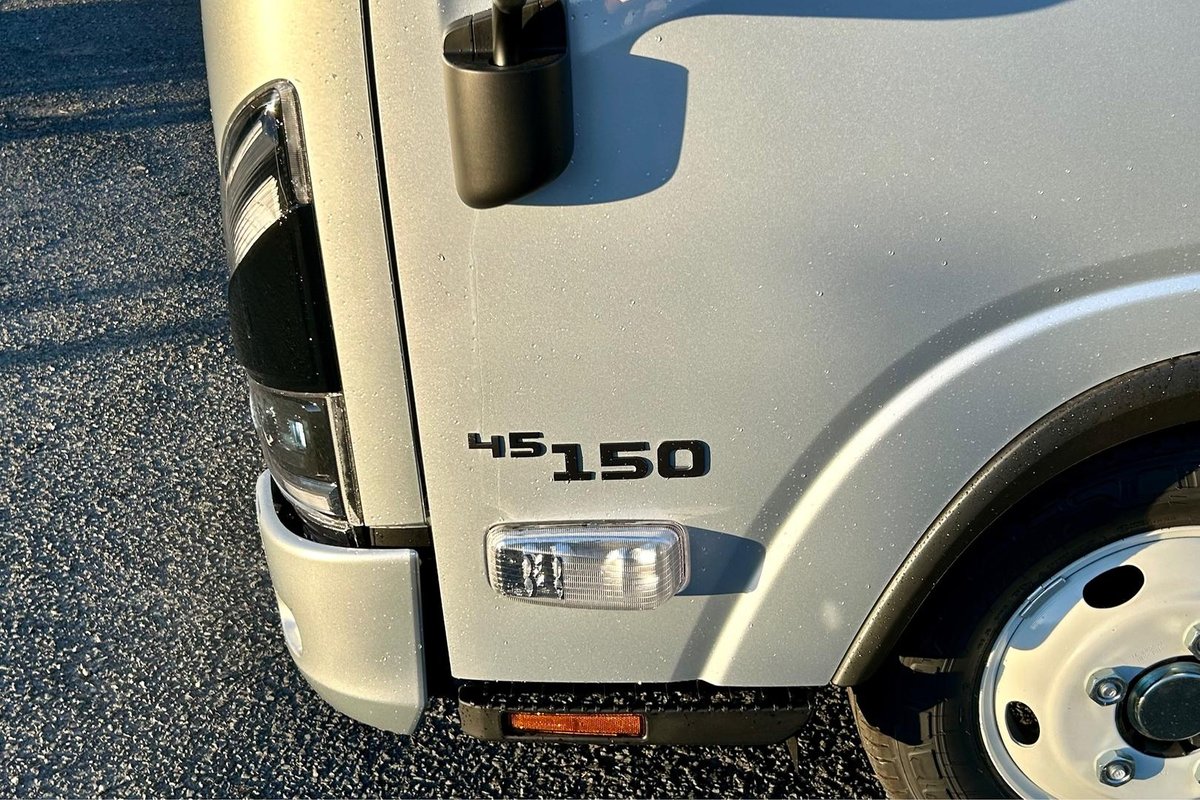2026 Isuzu N Series NLR 45-150 DT D25 Traypack image 9
