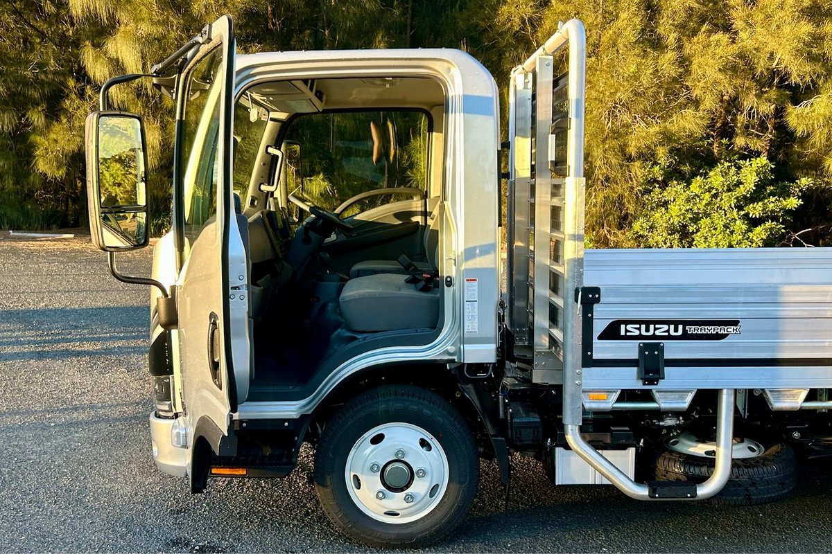 2026 Isuzu N Series NLR 45-150 DT D25 Traypack image 15