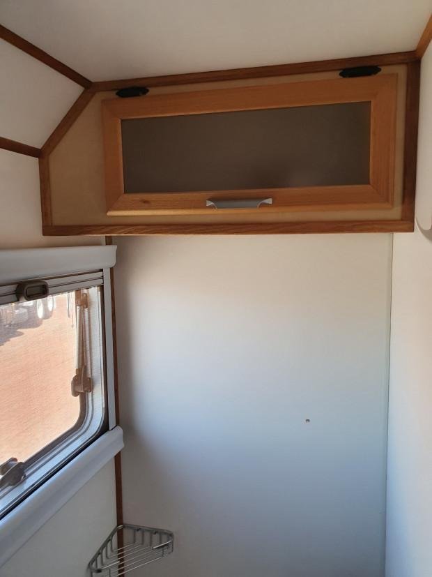 2012 Isuzu Nps300 4X4 Camper/Motorhome image 22