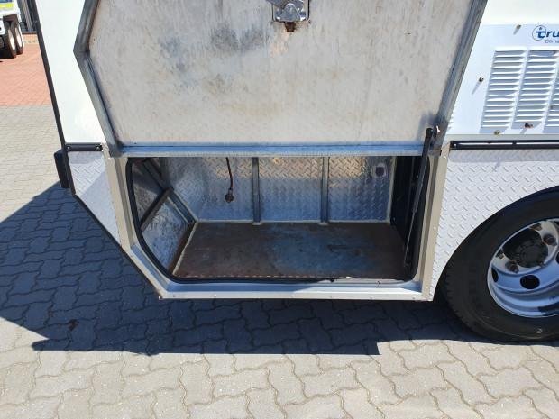 2012 Isuzu Nps300 4X4 Camper/Motorhome image 25