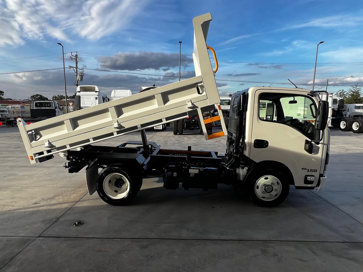 2026 Isuzu N Series NKR 65/45-150 DT D25 image 17