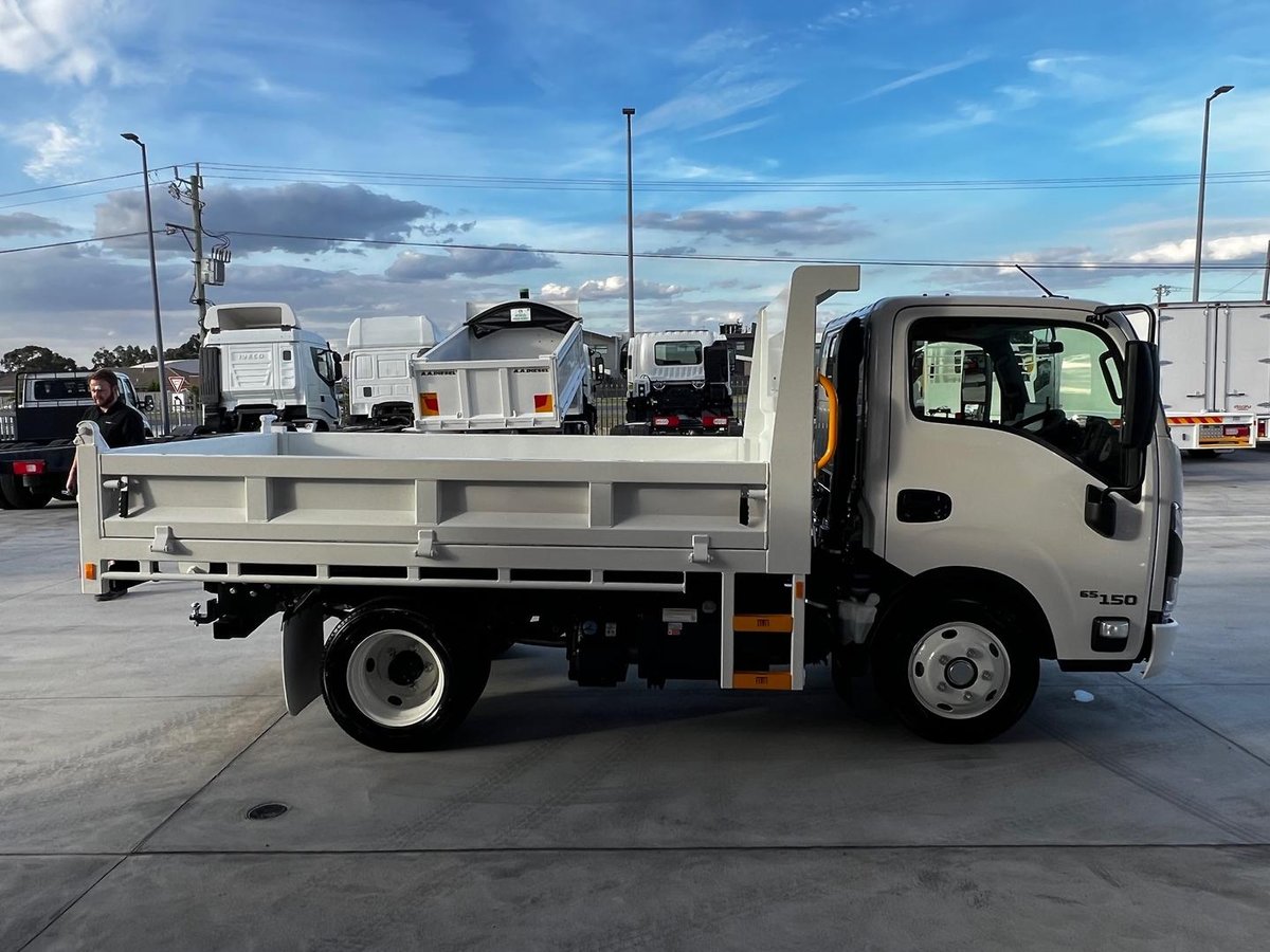 2026 Isuzu N Series NKR 65/45-150 DT D25 image 2